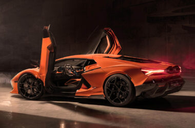 Lamborghini Revuelto